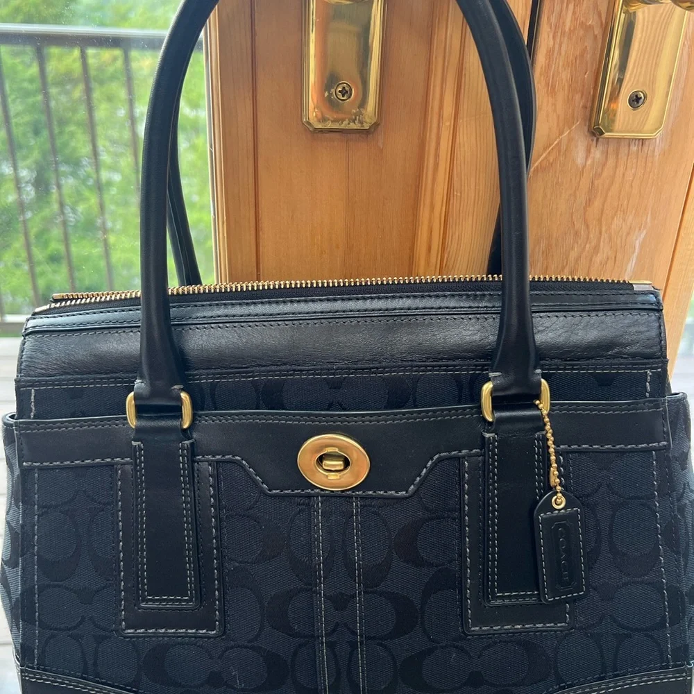 Coach satchel - Picture 3 of 16